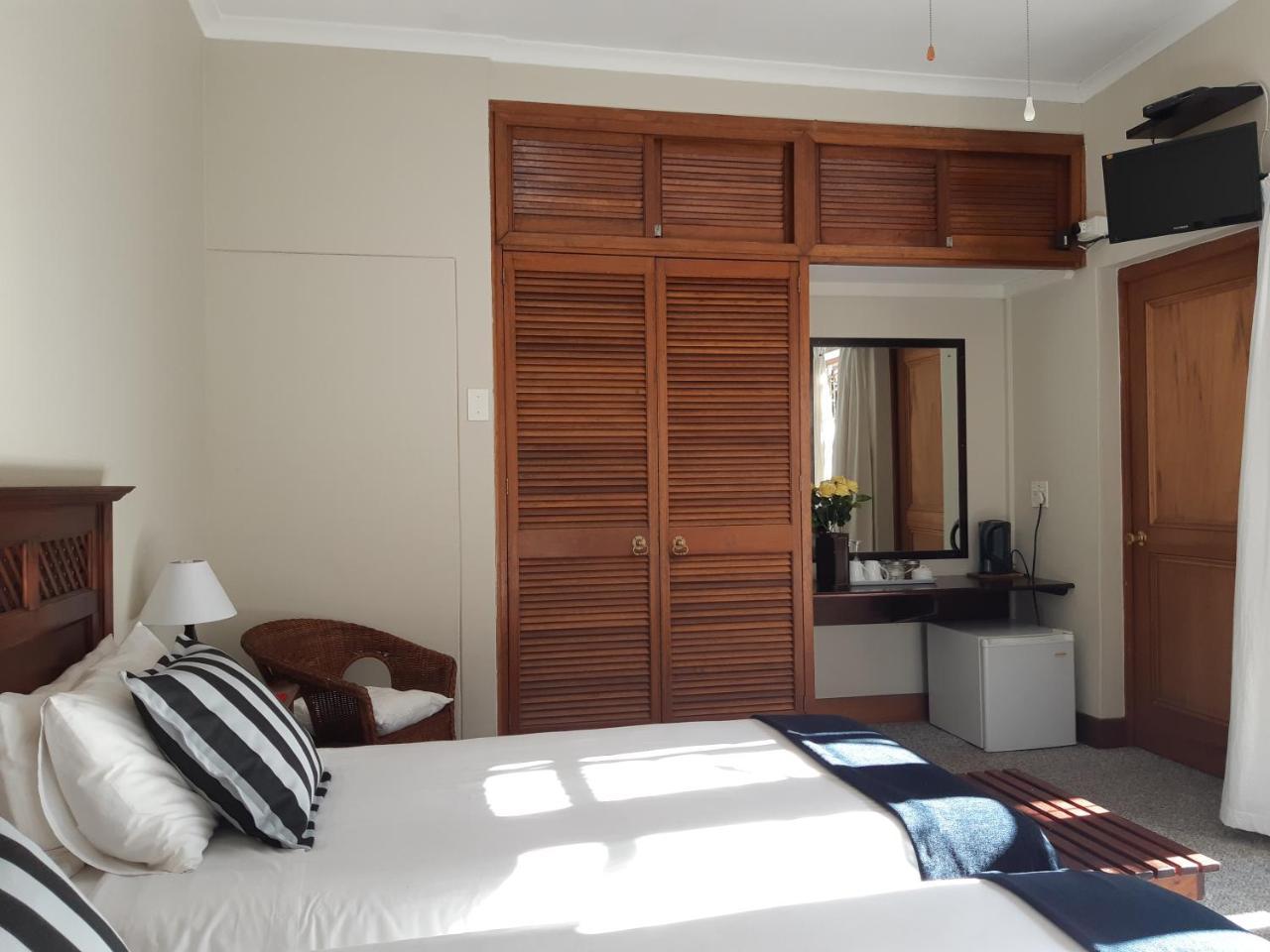 Be My Guest Lodge Bloubergstrand Ngoại thất bức ảnh