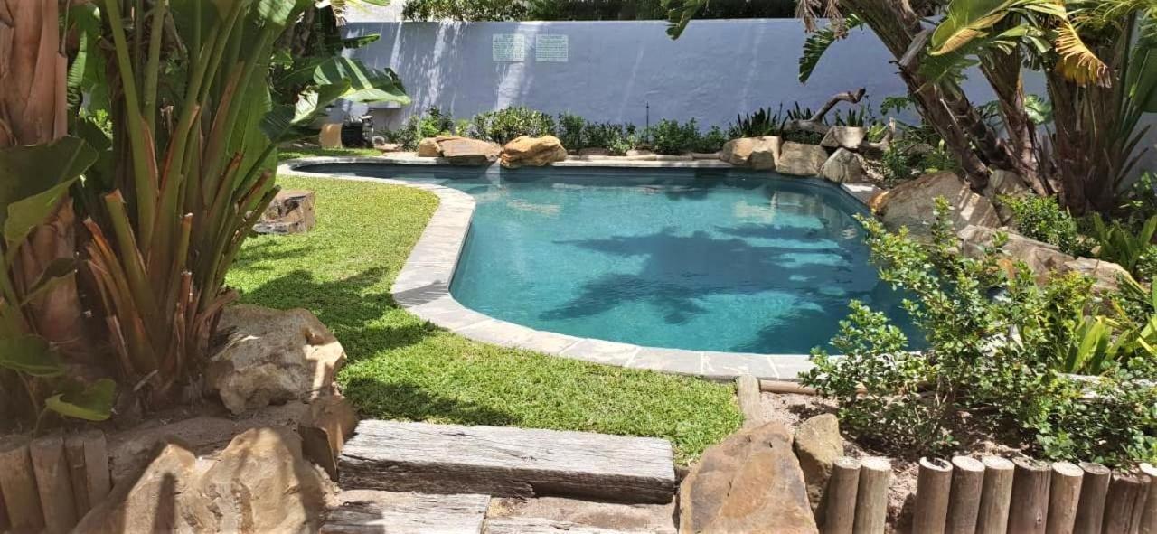 Be My Guest Lodge Bloubergstrand Ngoại thất bức ảnh